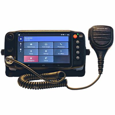 Komradio lastbil med Remote Speaker Microphone och överfallslarm personlarm